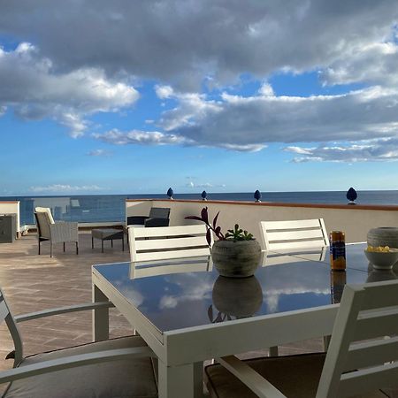 Beach Penthouse Marisol 2Floors, Central Letojanni Buitenkant foto