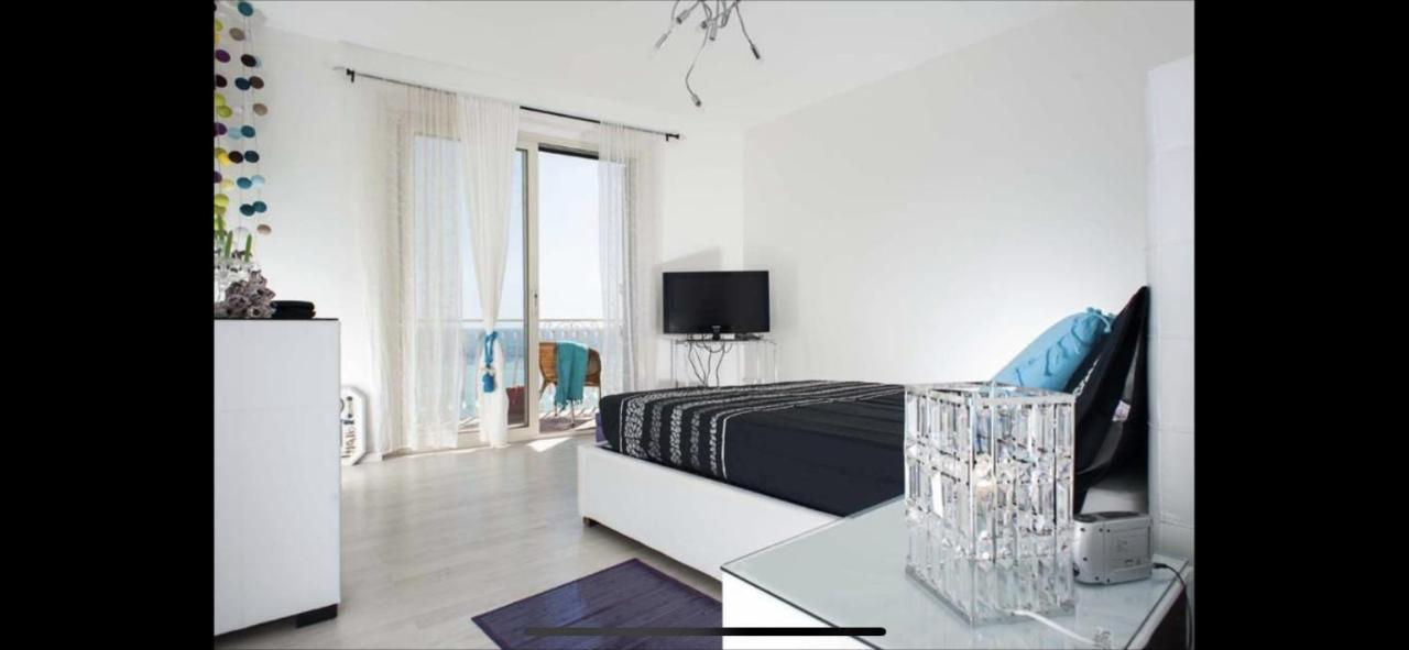 Beach Penthouse Marisol 2Floors, Central Letojanni Buitenkant foto