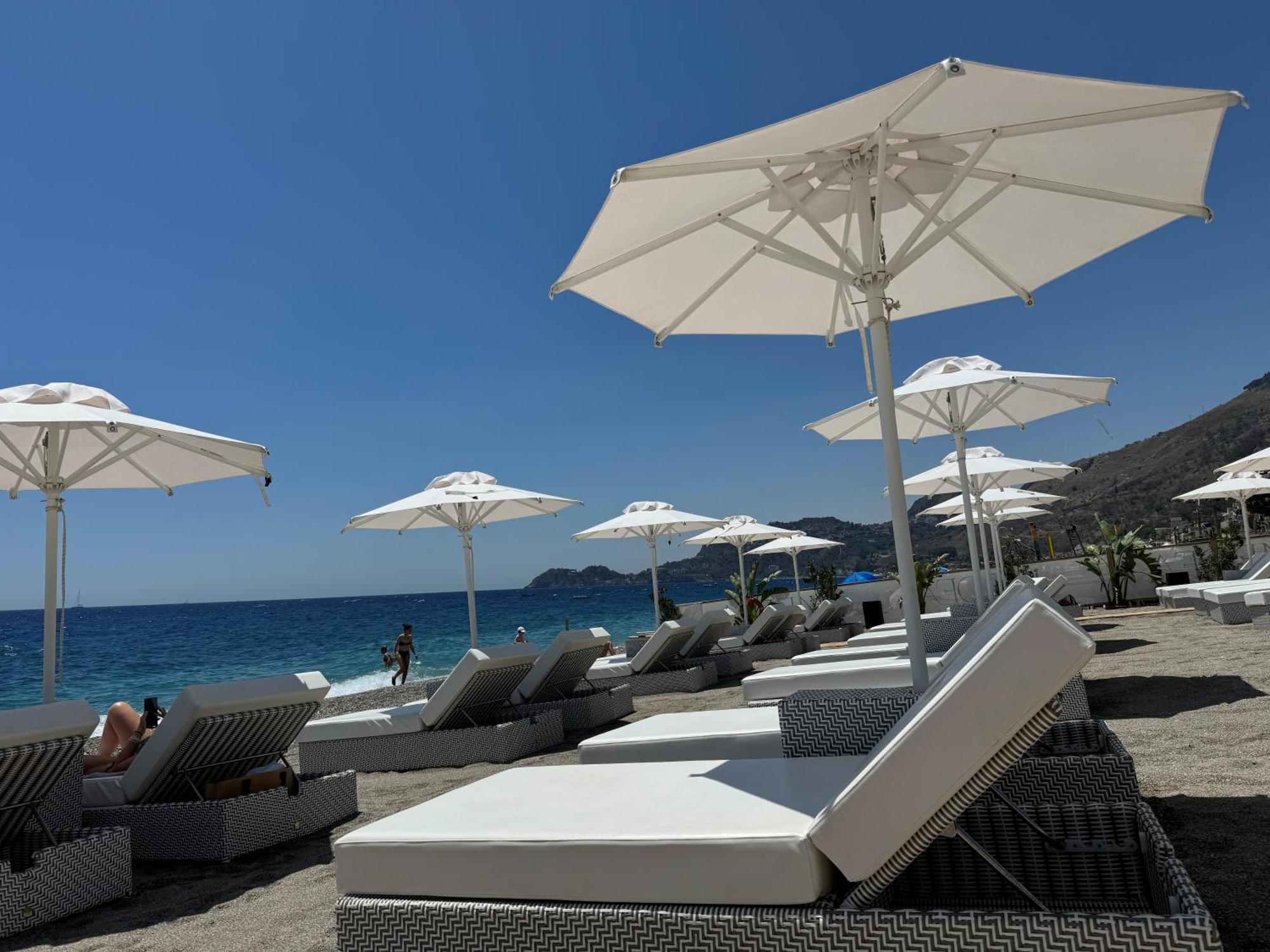 Beach Penthouse Marisol 2Floors, Central Letojanni Buitenkant foto